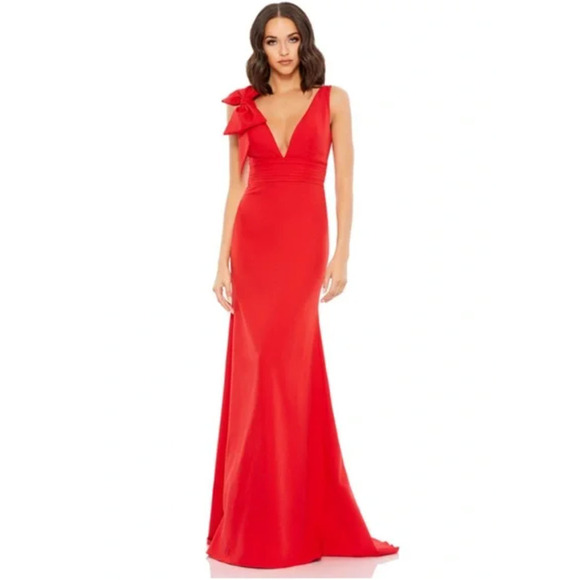 NWT Mac Duggal Bow Shoulder V-Neck Gown 49454 Women's Red 12